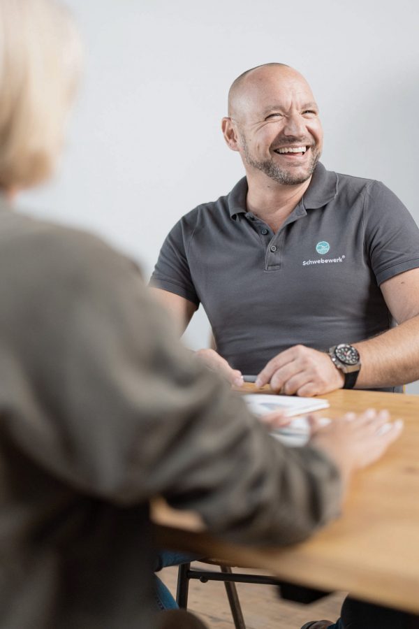 Schwebewerk Geschäftsführer Markus im Beratungsgespräch
